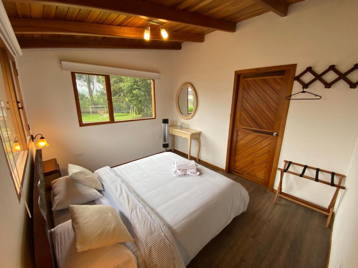 Hosteria Papagayo Cotopaxi Machachi Екстериор снимка